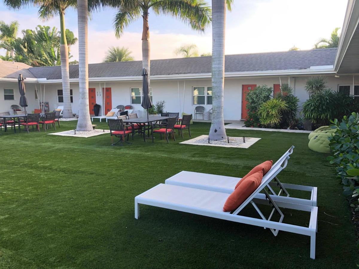 Point O'Rocks Captiva Beach Resort מראה חיצוני תמונה