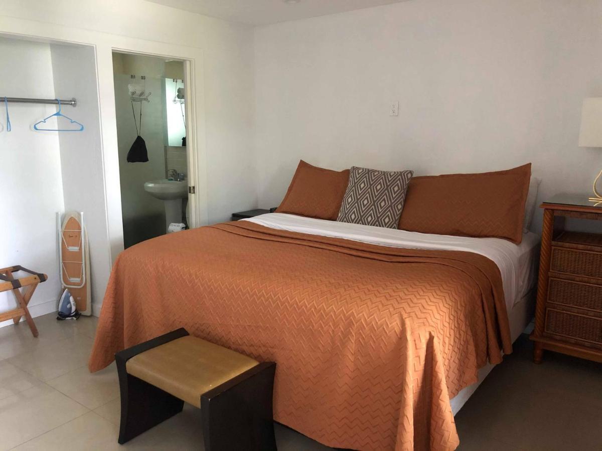 Point O'Rocks Captiva Beach Resort מראה חיצוני תמונה