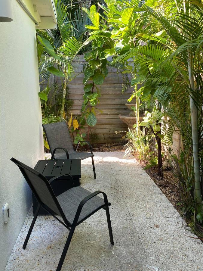 Point O'Rocks Captiva Beach Resort מראה חיצוני תמונה