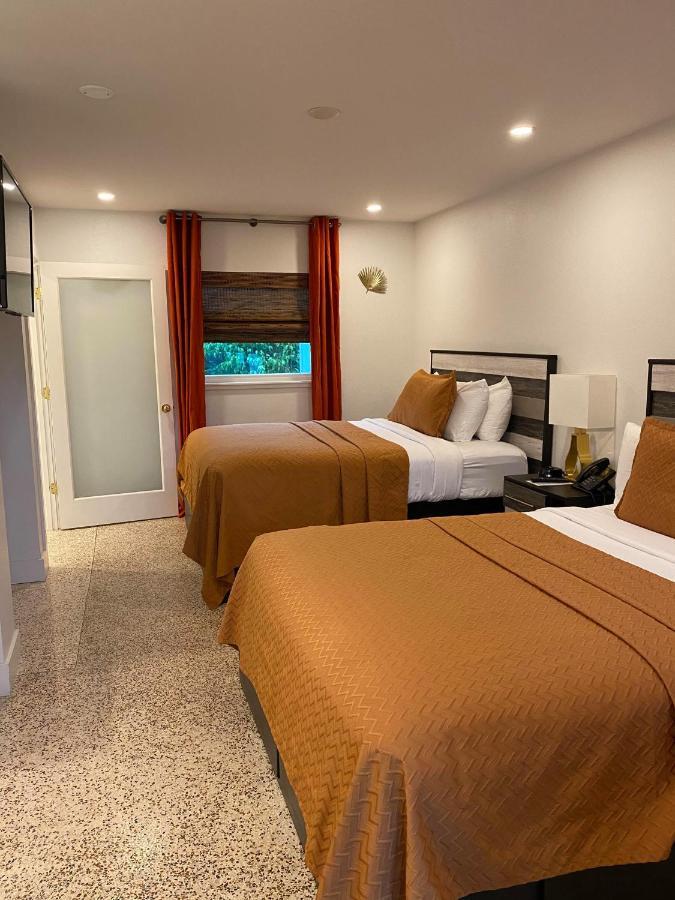 Point O'Rocks Captiva Beach Resort מראה חיצוני תמונה